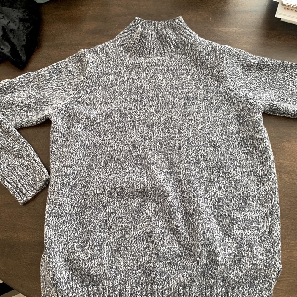 Old navy heather Ed grey/navy turtle neck